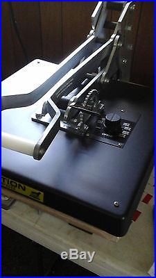 GCC Pum III Vinyl Cutter, Heating Press, Computer with Software