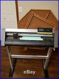 Graphtec CE6000-60 vinyl cutter with stand, Graphtec software, &CorelDraw X6